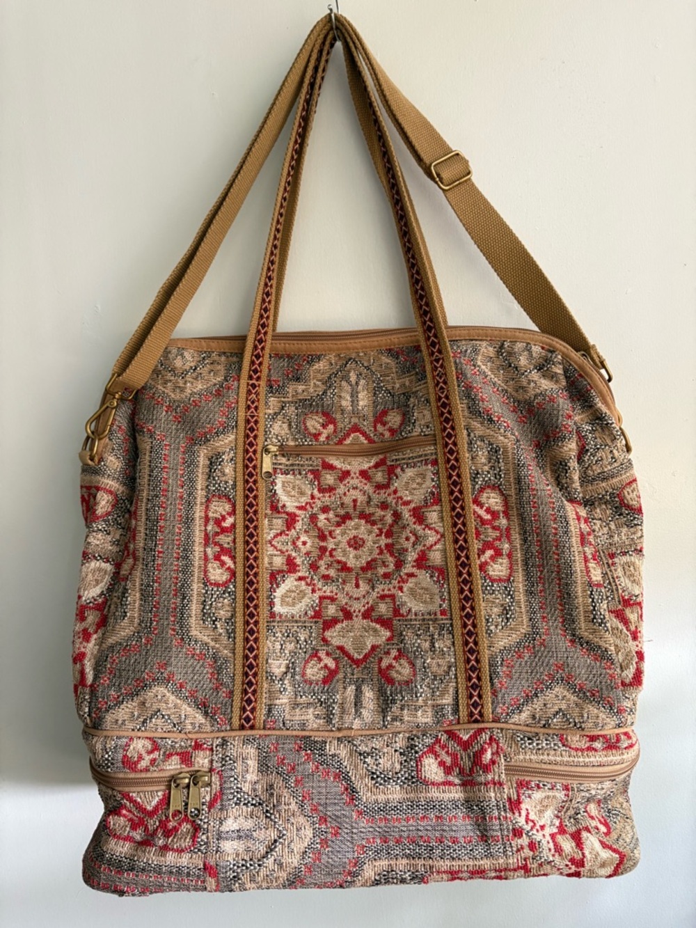 Free People Magic Carpet Weekender Bag !!🔥 RARE & STUNNING 🔥 - Picture 15 of 16